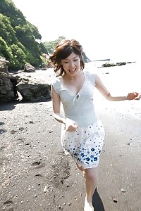 Saki Koto Provocative Asian Coquette Shows Her Amazing Body In A Sexie Bikini